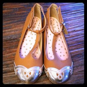 Hanna Andersson T-Strap flats.